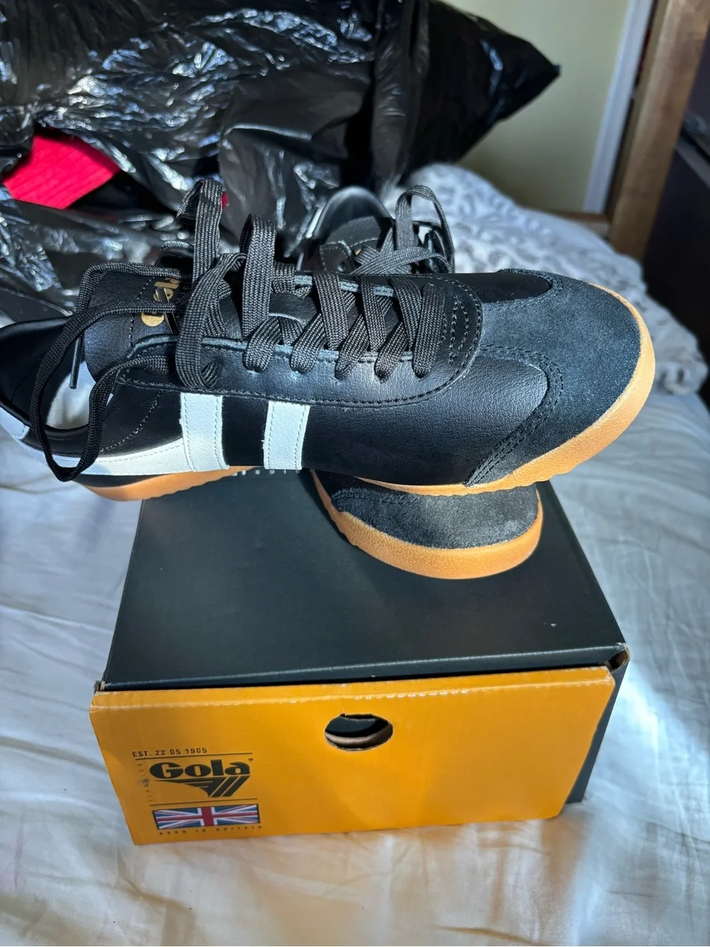 Size 9 Gola sneakers